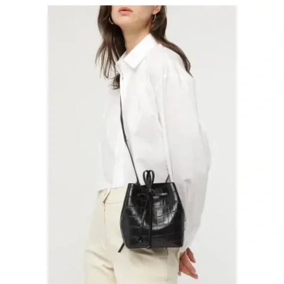 Oak Fort Bucket Bag
